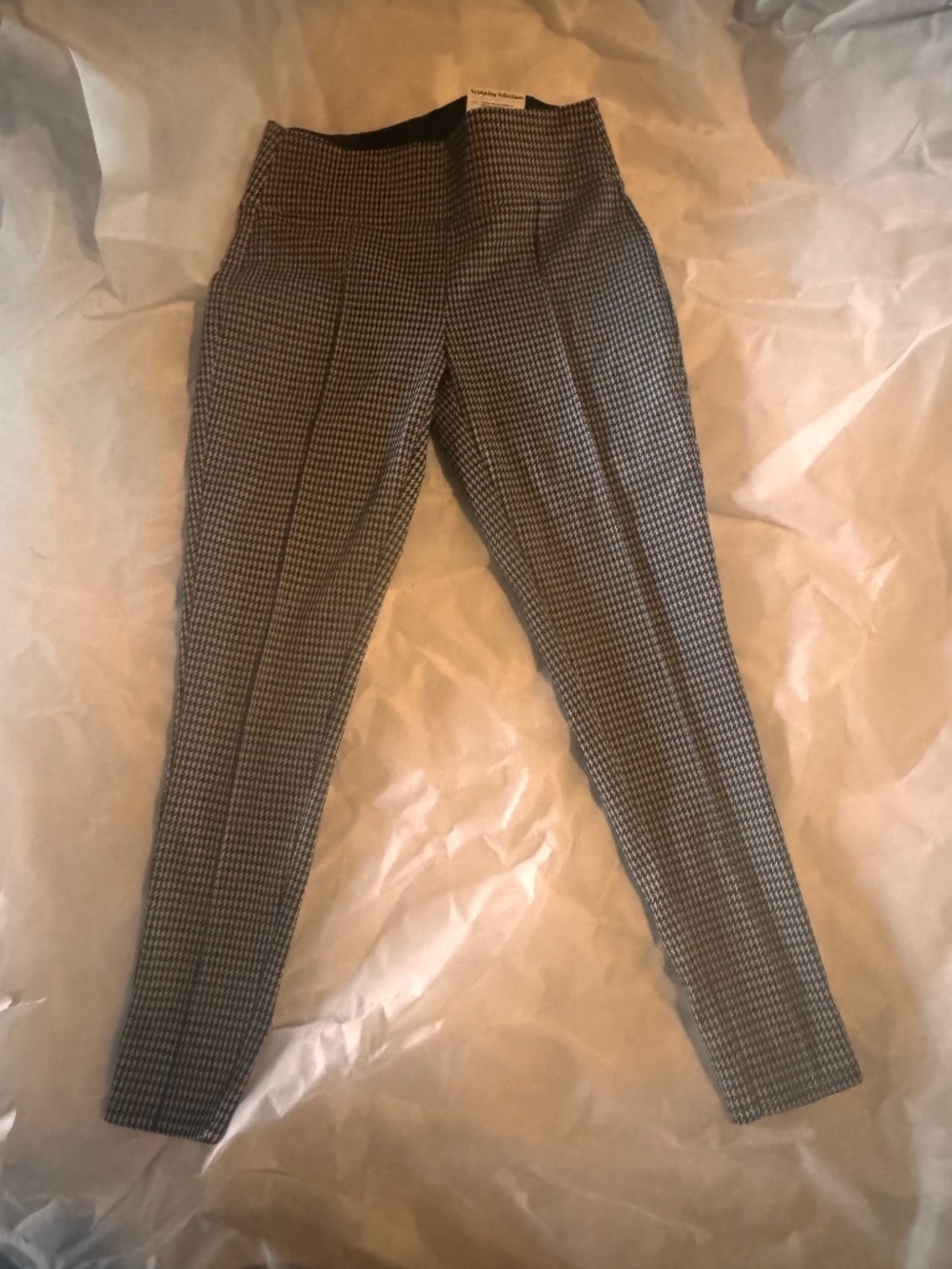 Pants - Picture 4 of 7